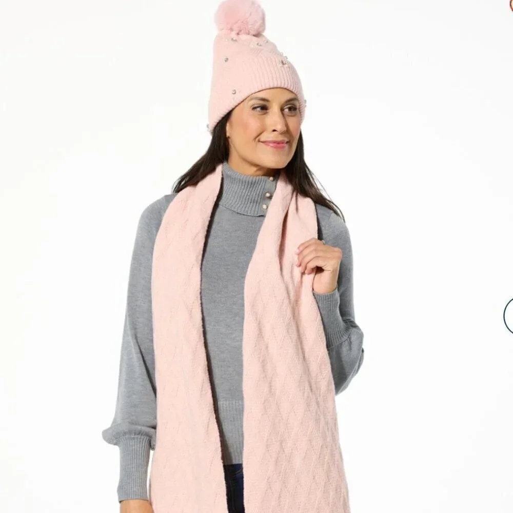 C Wonder by Christian Siriano Pom-Pom Beanie & Scarf Gift Set BLUSH nwt
